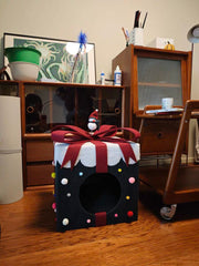 Christmas Surprise Gift Box Cat Bed