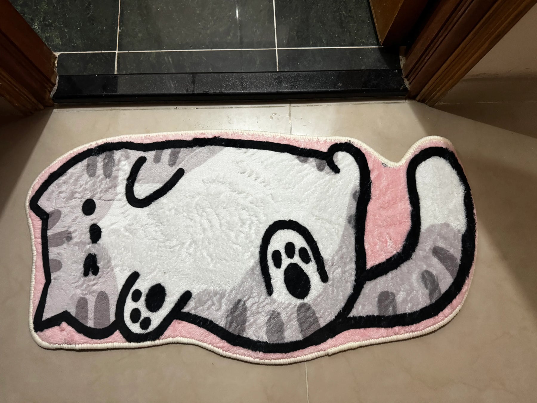 Alfombra para tumbarse con forma de gato