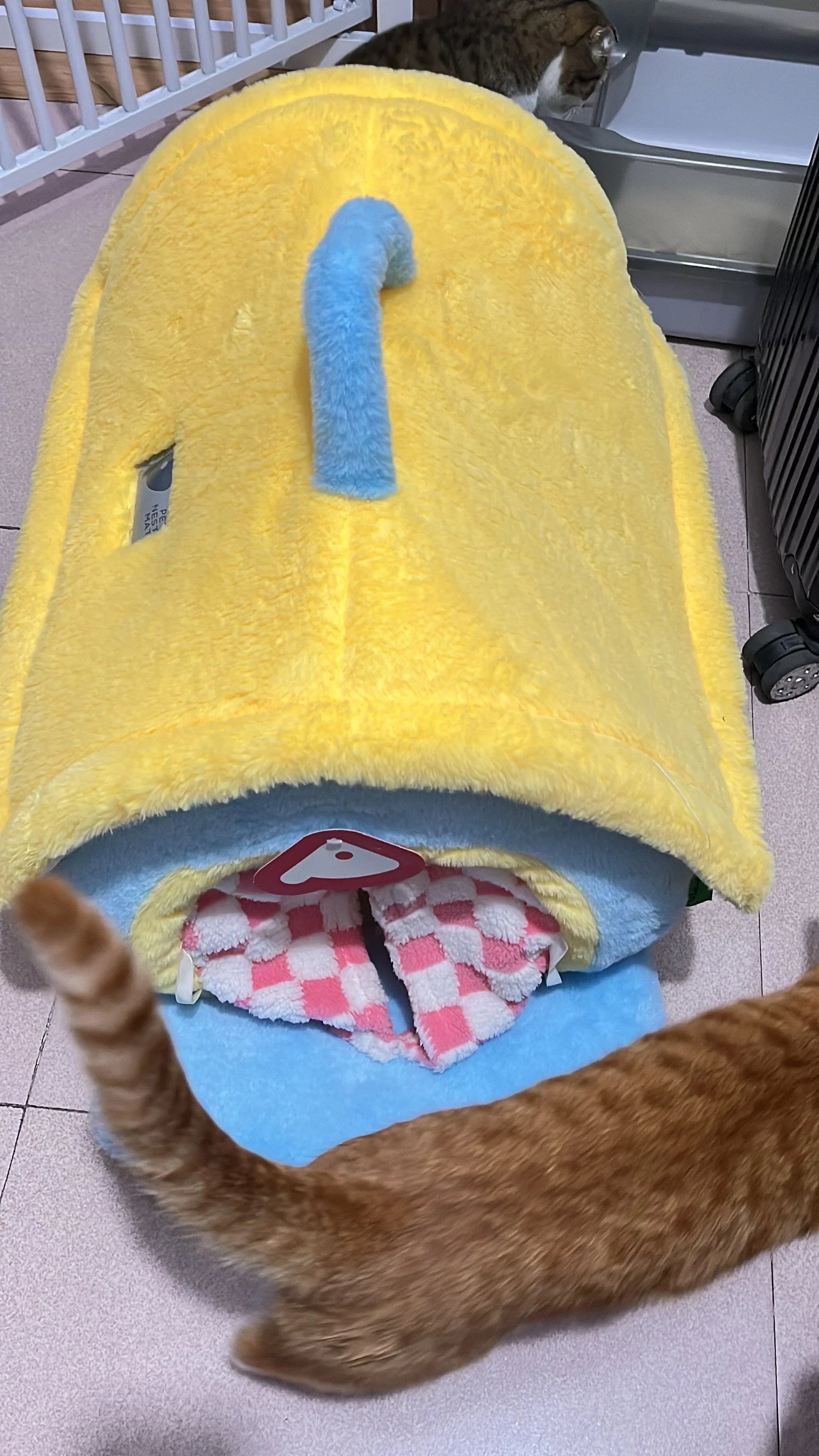 Portable Balcony Cat House