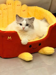 Katzenbett aus einer Pommes-Frites-Box 
