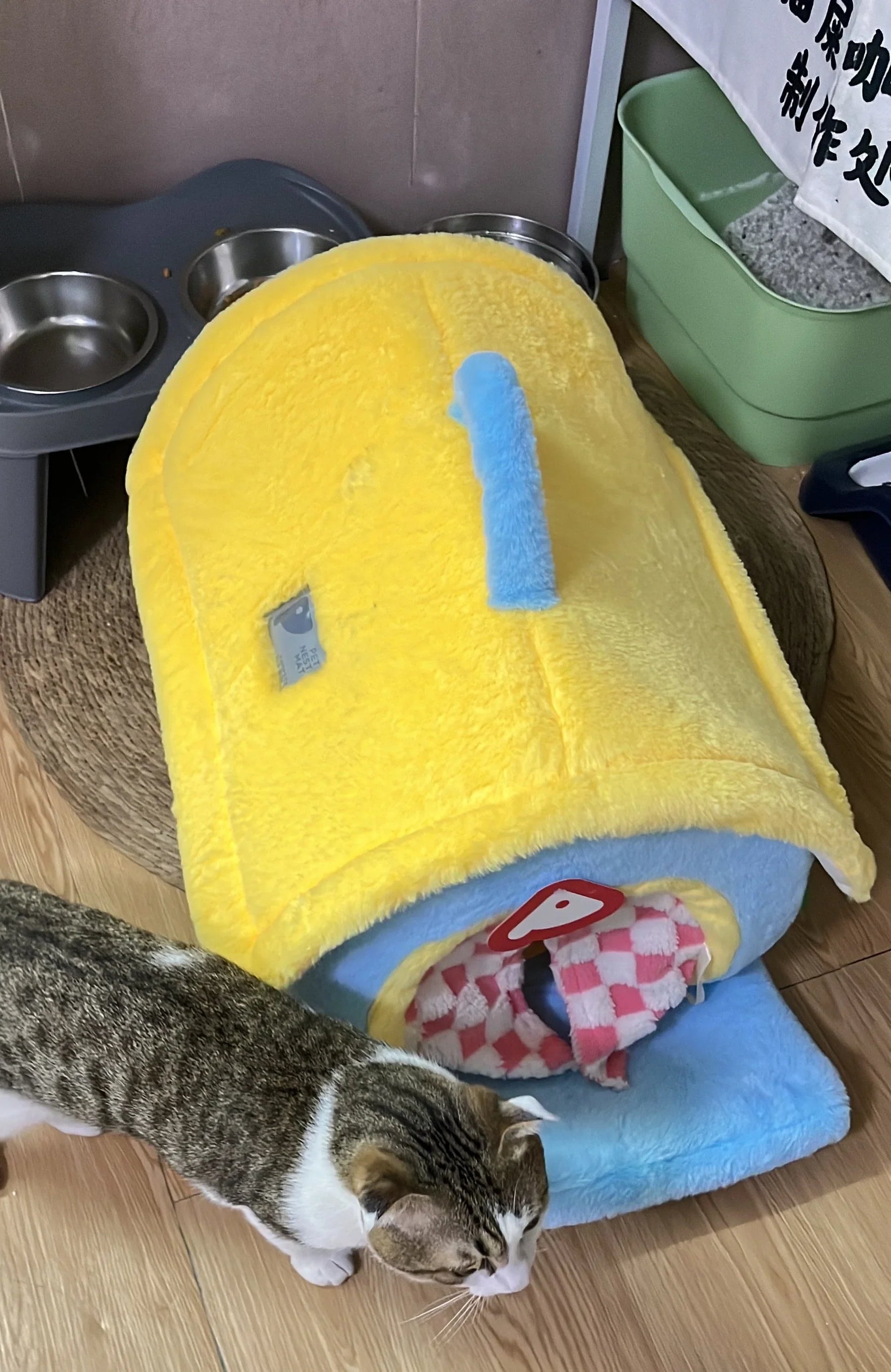 Portable Balcony Cat House