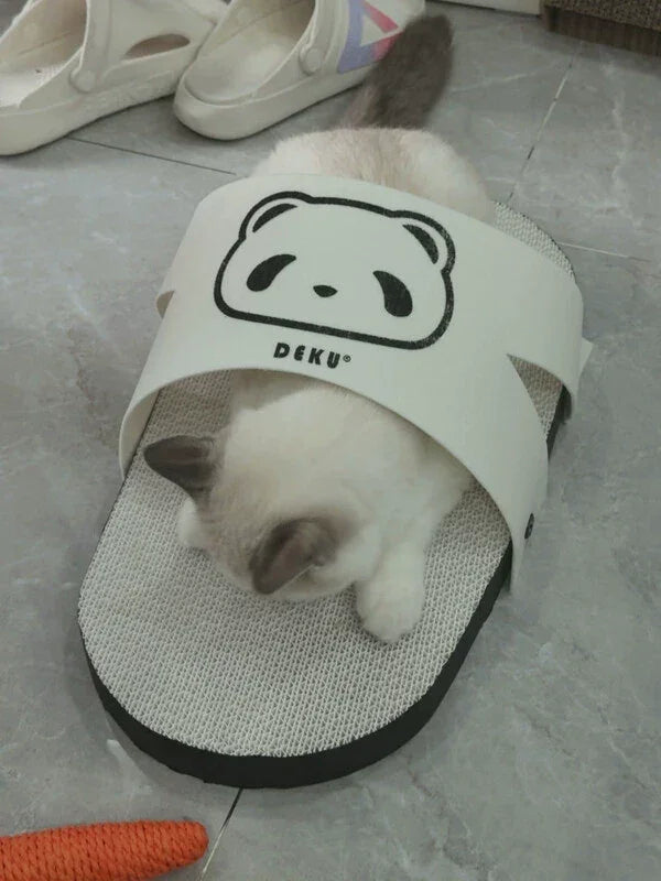 Rascador gigante para gatos con forma de zapatilla