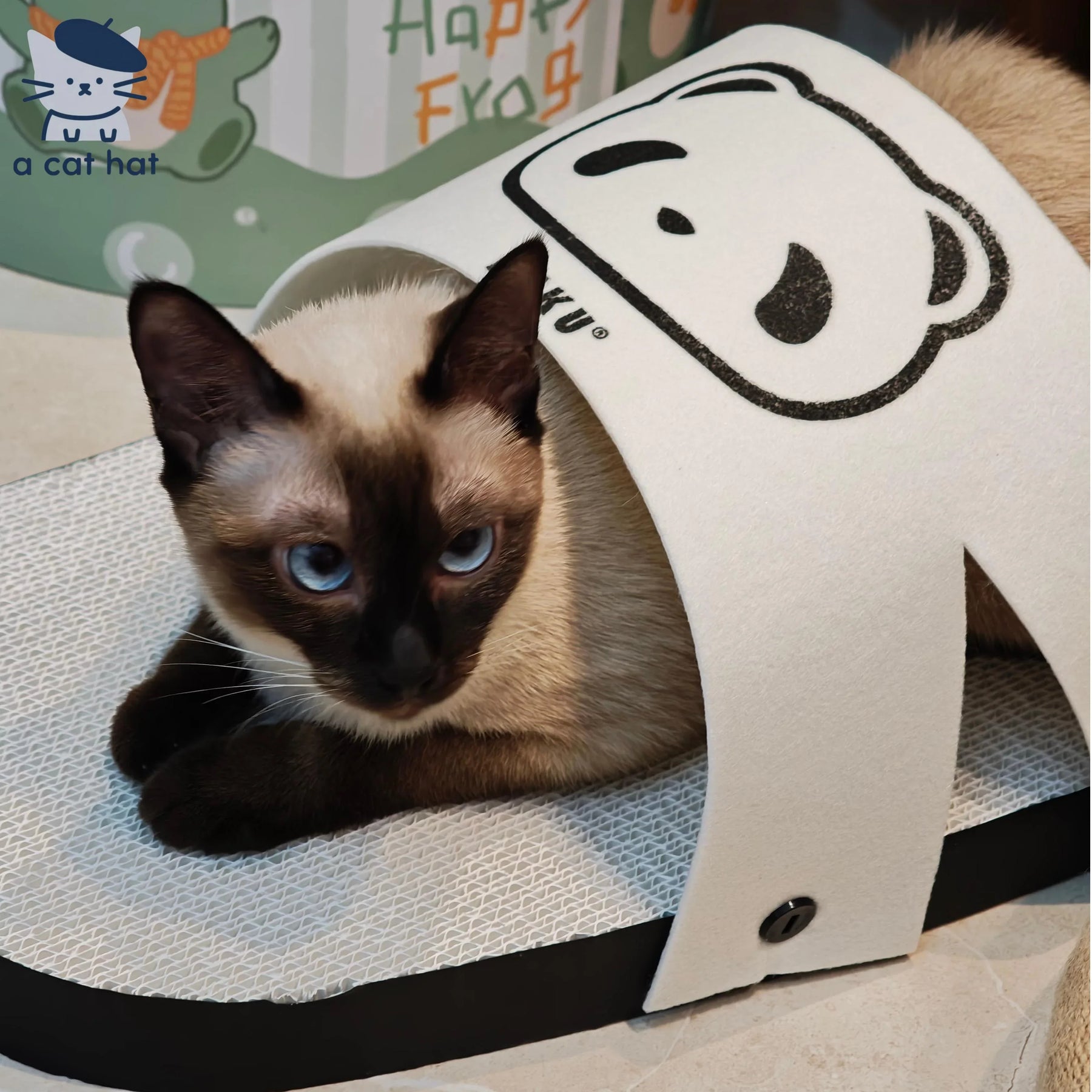 Rascador gigante para gatos con forma de zapatilla