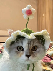 Serie de gorros de punto con motivos florales