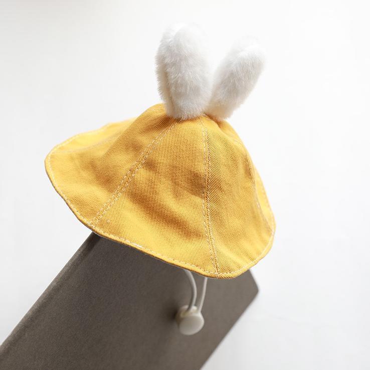 Lindo sombrero de conejo y gato
